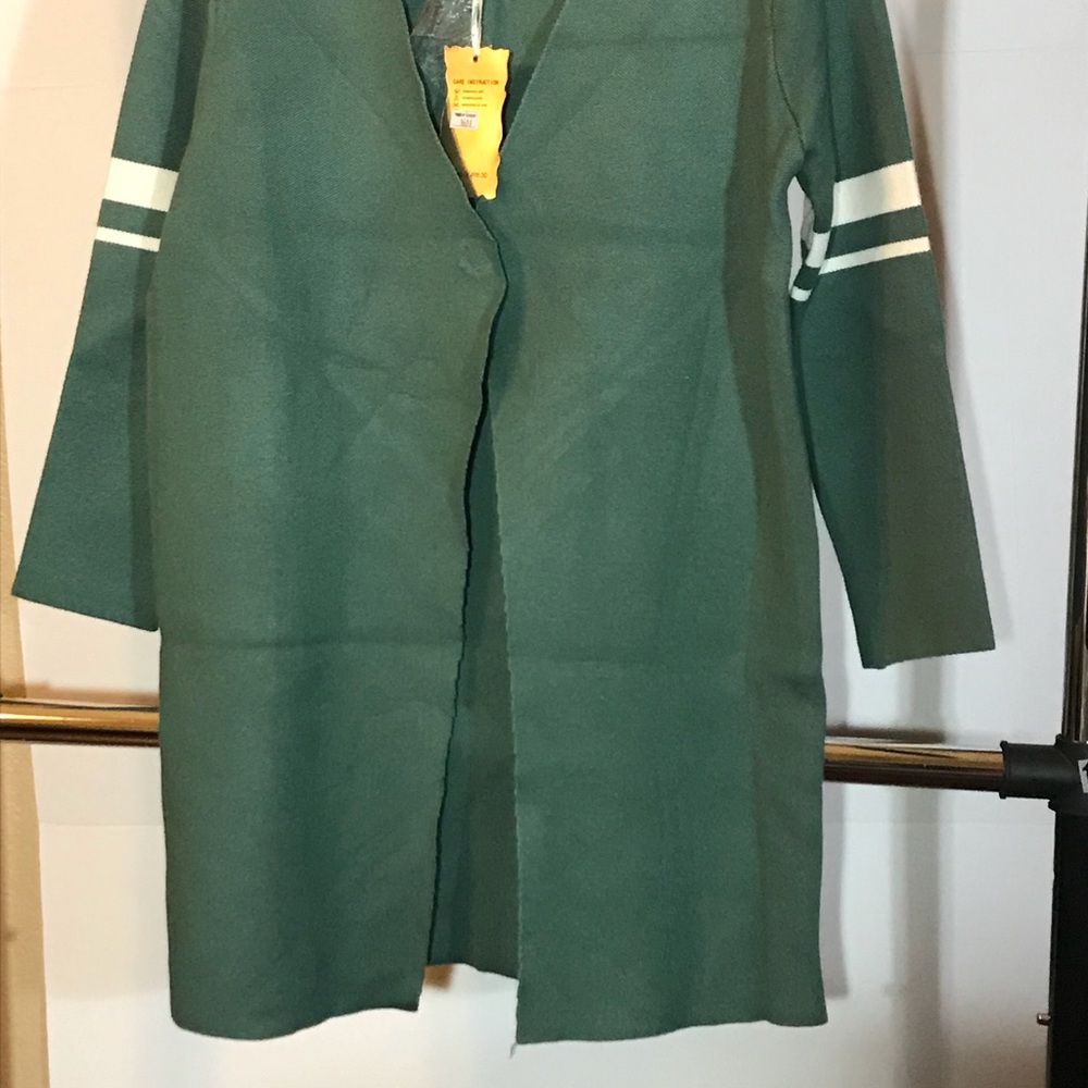 Cardigan - Picture 2 of 3